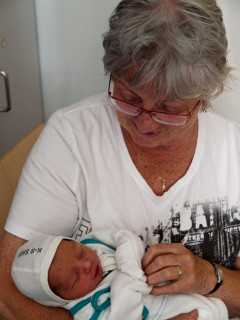 Baby Petri & grandparents (2012)
